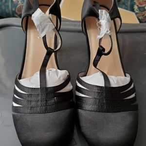 Ellie black satin dance shoes never worn